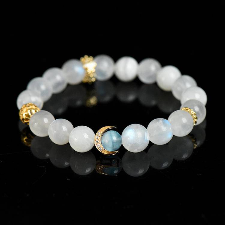 "Poem of the Sea and Moon" Blue Moonlight Aquamarine bracelet: Stars and tides Condensed on the wrist