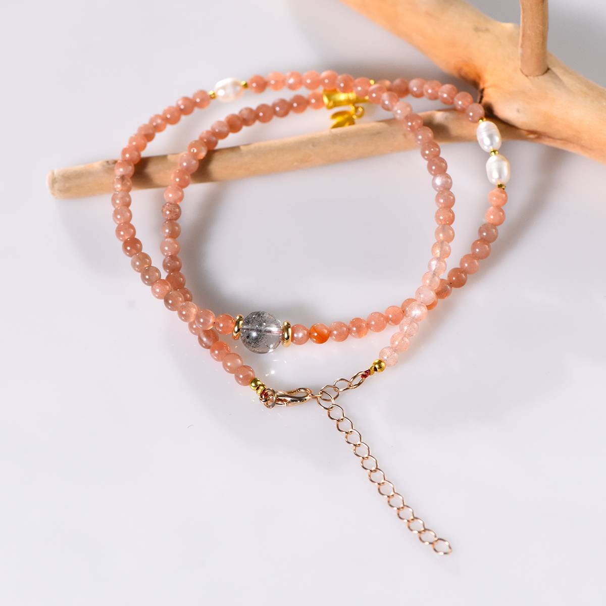 "Star Core Furnace" Sunstone Hair Crystal Particle Engine Collarbone chain: When the heart of a star beats in its neck, the light spear pierces through the dark curtain